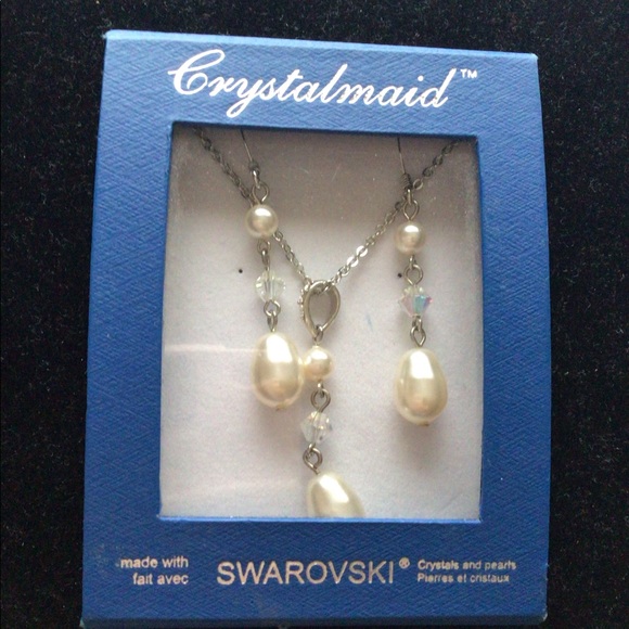 🎉3X Host Pick🎉NWT Swarovski Crystal& pearls earring&necklace set - Picture 3 of 3